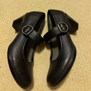 Eurosoft By Sofft Womens Mary Jane 8 Wide Black Velma Heeled Pump